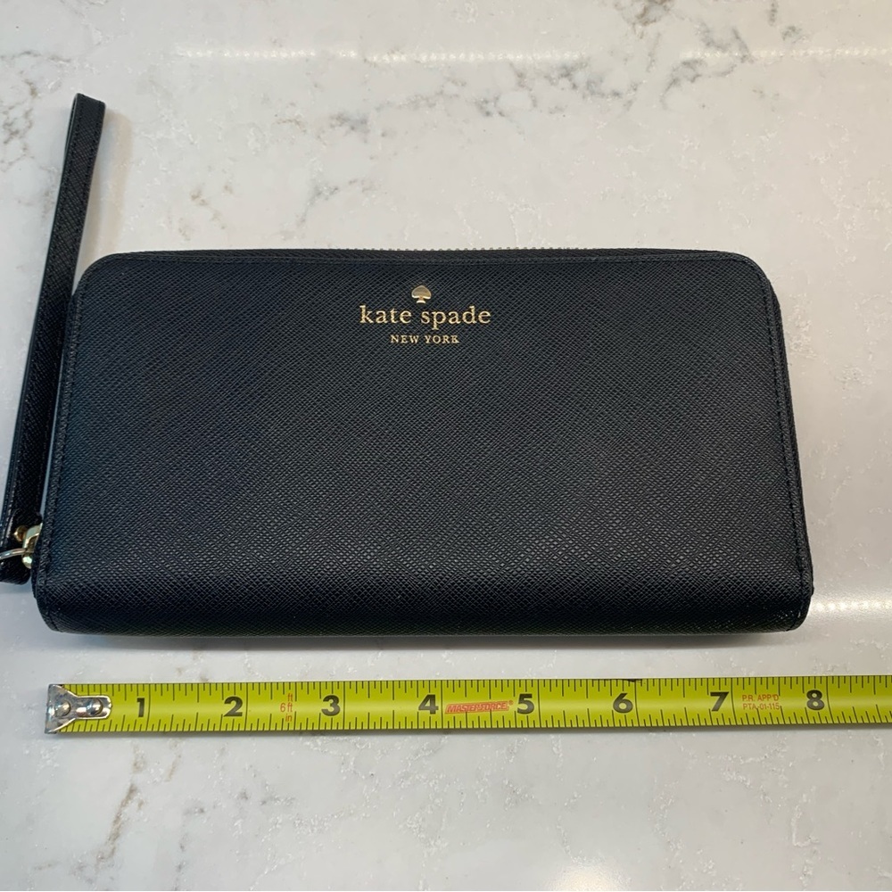 Kate Spade Black Saffiano Vegan Zip Around Wristlet Clutch​ - Picture 3 of 7